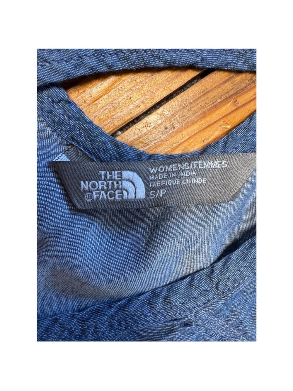 The North Face Denim Blue Crisscross Keyhole Tank Size Small - Picture 6 of 6
